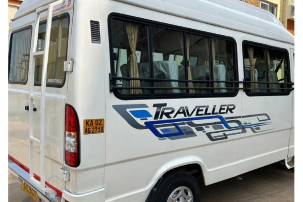 Spacious SUV for Family Travel from Dharwad by P & P Enterprises